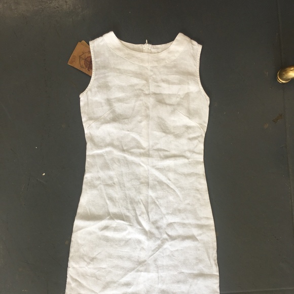 Claudio Milano simple white linen dress - Picture 1 of 3